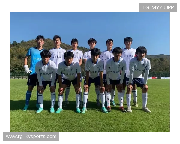 足球联赛在青训扶持中鼓励俱乐部间教练交流与联合训练营，2021足球俱乐部青训招生
